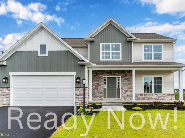 537 Coral Bells Dr, Mechanicsburg, PA 17055