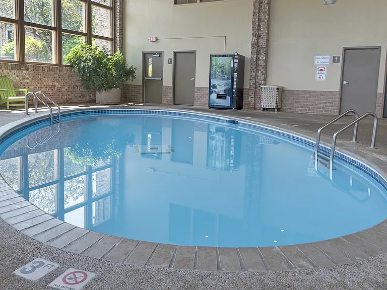 River Pointe — Photo 15