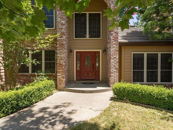 4th image of 1555 Zapata Dr