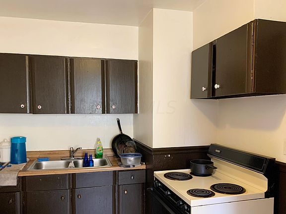 3rd image of 951 E 13th Ave