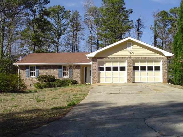 40 E HONEYSUCKLE LN