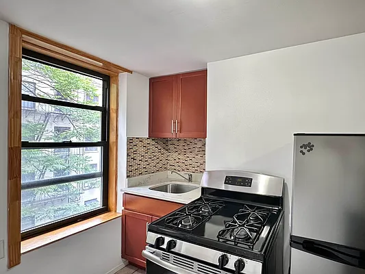 Rented by Compass | media 7