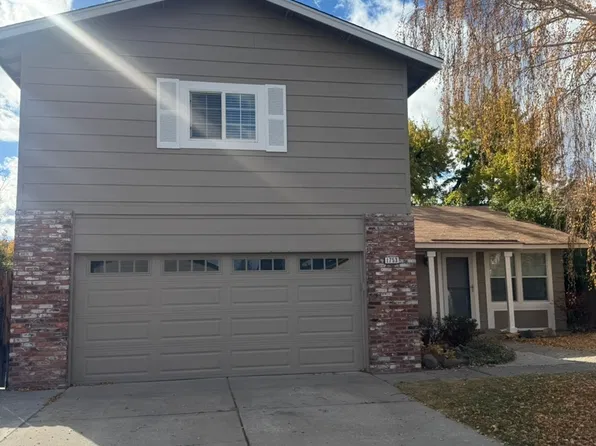 1753 Candlewood St, Sparks, NV 89434