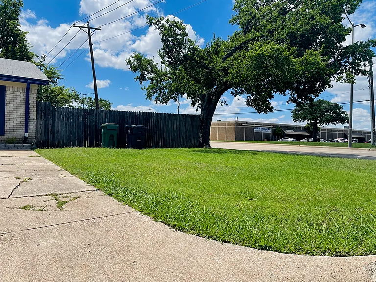 3400 Pleasant Valley Ln #3400 — Photo 3