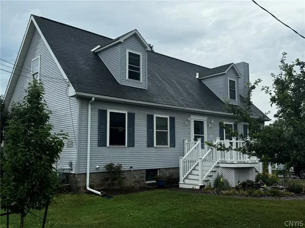 4935 James St, East Syracuse, NY 13057