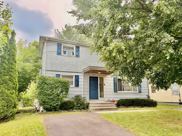 928 Windsor Dr, Endicott, NY 13760