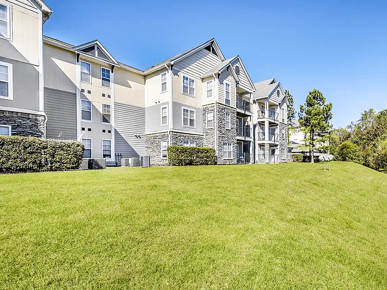Overlooke at Simms Creek Apartments — Photo 3