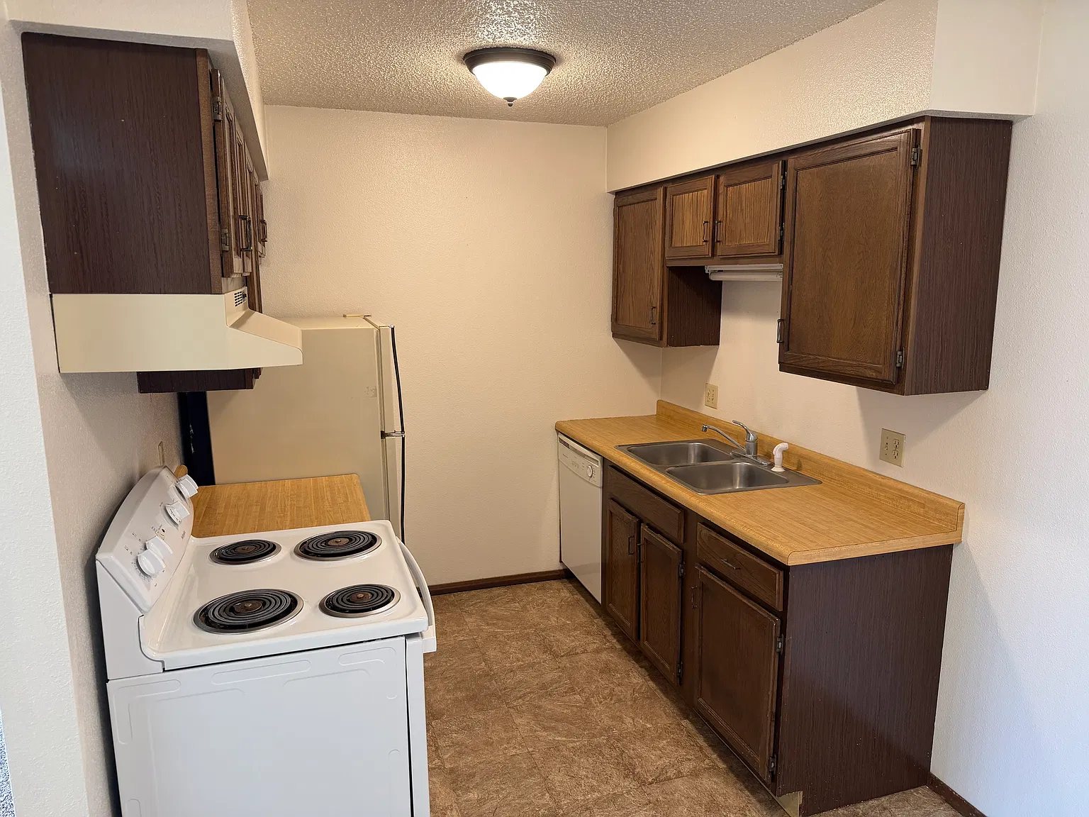 2 bed, 850 sqft, $750 — Photo 4
