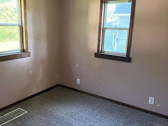 4th image of 3820-3824 Sandy Hollow Rd