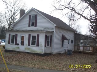 102 W Hardin St, Virginia, IL 62691