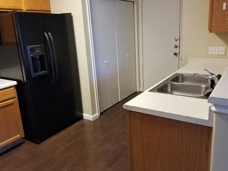 2801 Southampton Way #A — Photo 10
