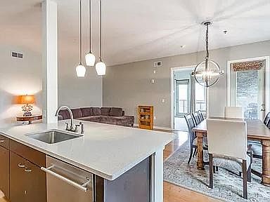 Living room / Kitchen