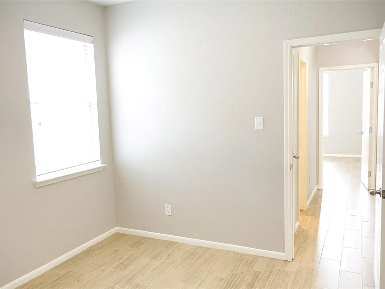 14434 Long Meadow Dr — Photo 24