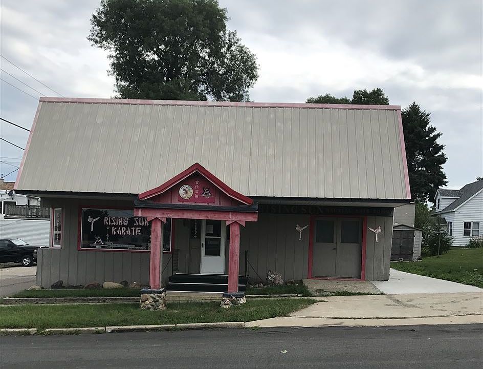 1st image of 605 Coates St