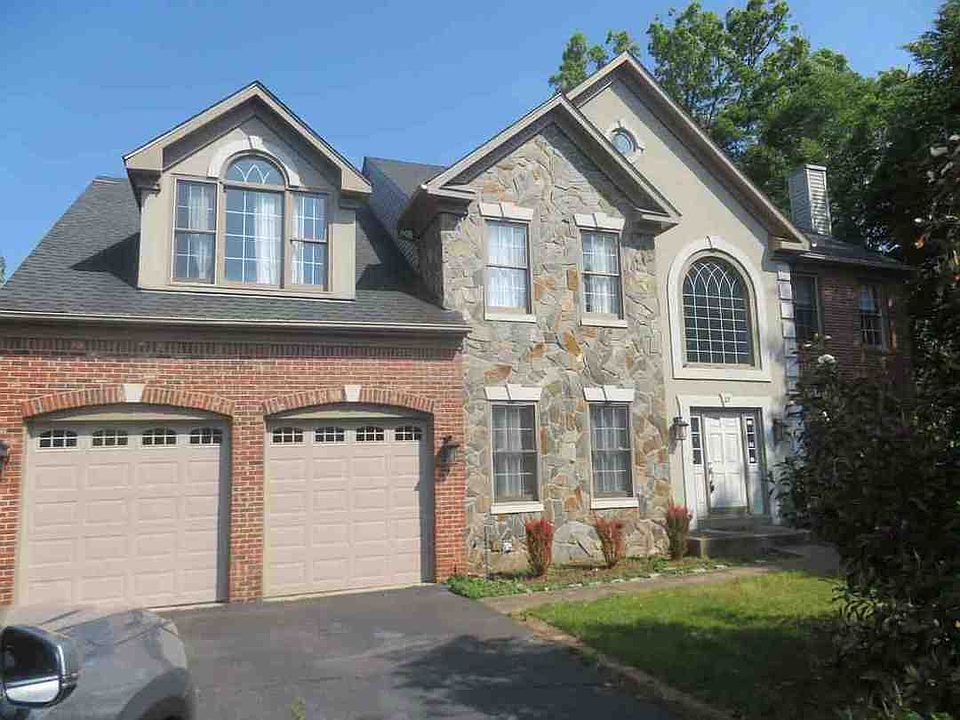 1st image of 27 Neville Ct