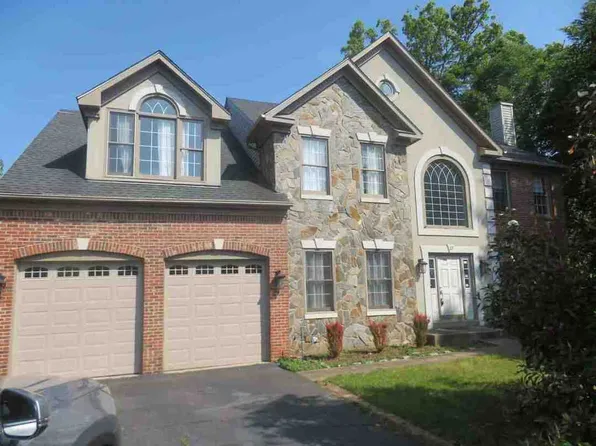27 Neville Ct, Stafford, VA 22554