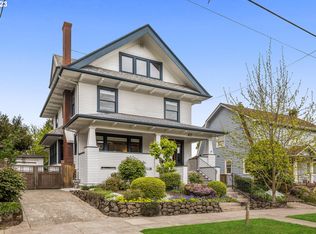 617 NE Laurelhurst Pl, Portland, OR