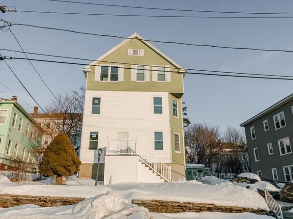 18 Gosnold St, Worcester, MA 01606