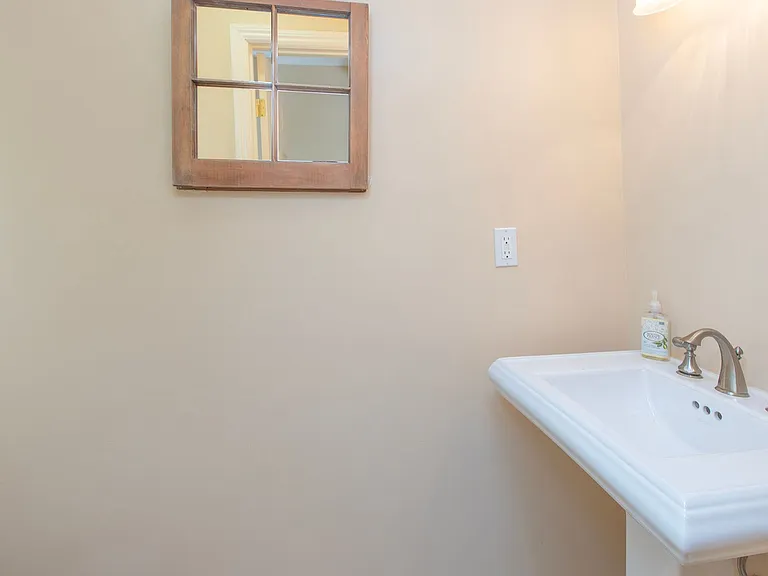 80 Castenada Ave — Photo 23
