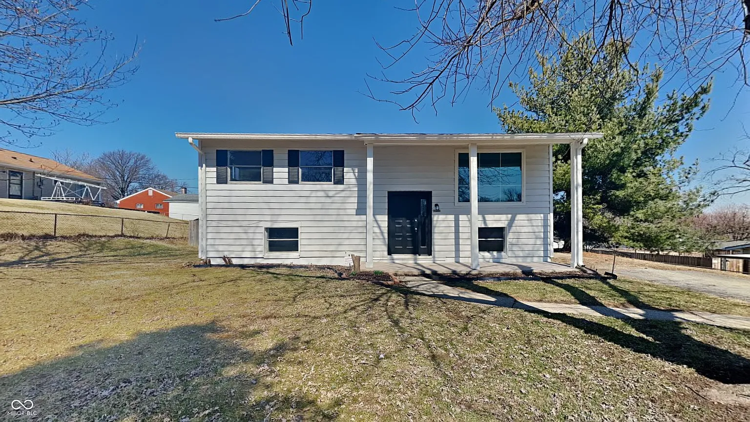 4432 Standish Dr photo 1