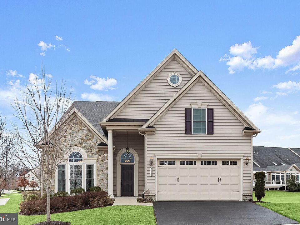 1st image of 2415 Sophia Chase Dr