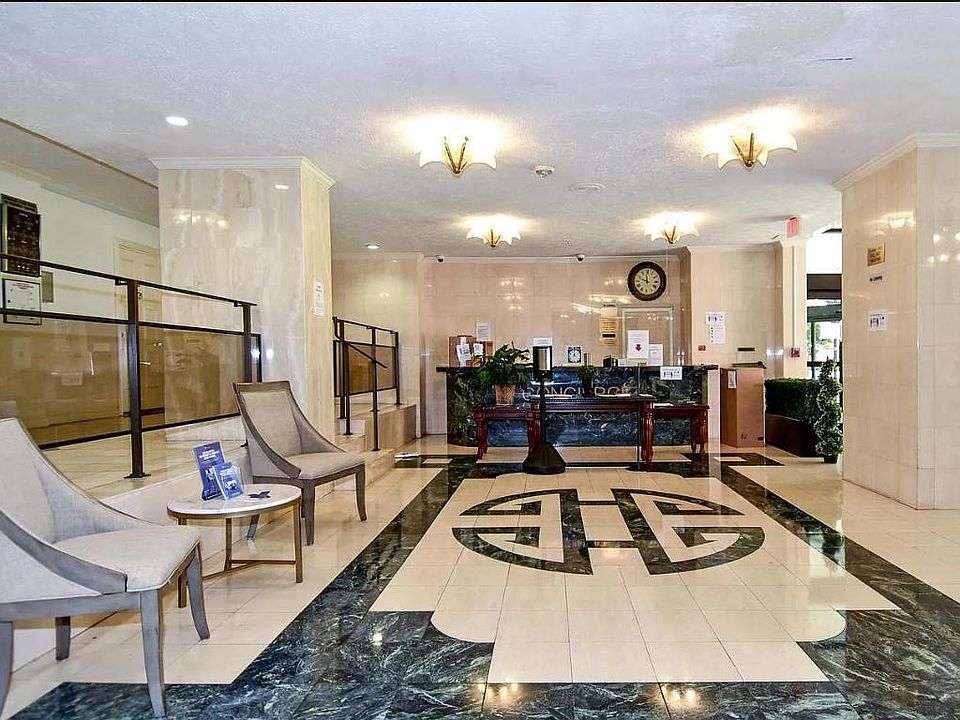 1st image of 1121 N Arlington Blvd #935N