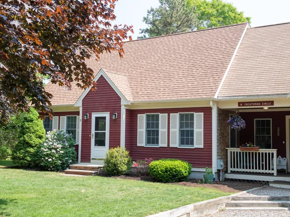 8 Yachtsman Circle, Mashpee, MA 02649