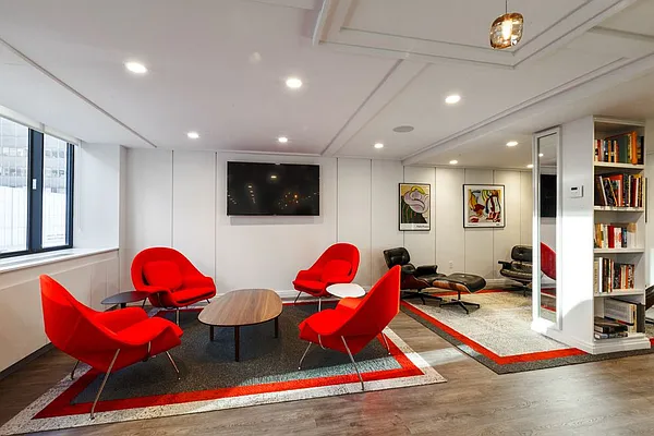 Rented by Greystar | media 90