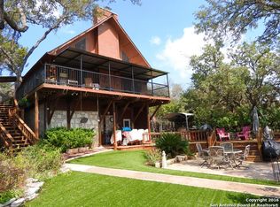 1072 Pebble Beach Dr NW, Lakehills, TX 78063