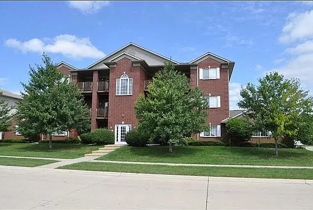 525 Penn Ct #11 — Photo 1