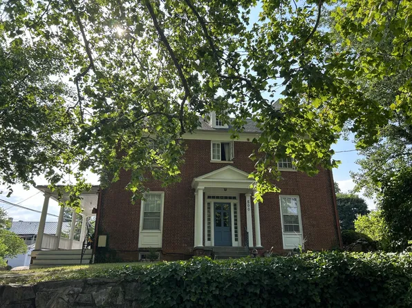 500 S Stewart St, Winchester, VA