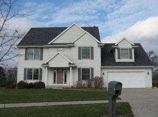 1070 Lacosta Dr, Dewitt, MI 48820