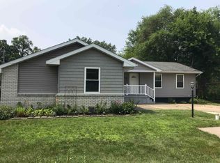 14232 North Rd, Fenton, MI 48430