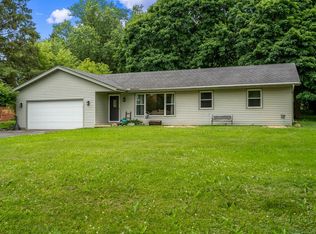 8393 Mark Dr, Roscoe, IL 61073
