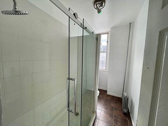 3rd image of 8622 111th St Floor 2