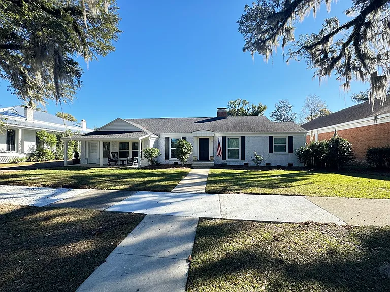 2924 Jefferson St — Photo 1