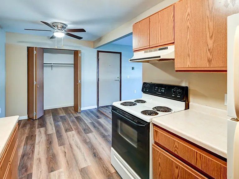 100 Sunset Ln #7 — Photo 12