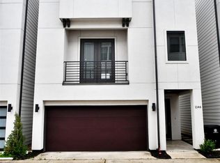 1146 Wycliffe Dr, Houston, TX 77043