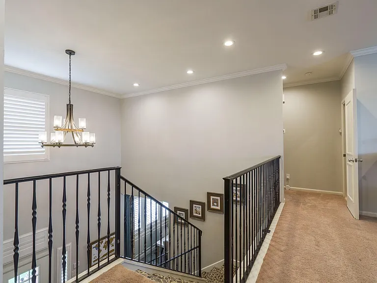 18012 Providence Ave — Photo 20
