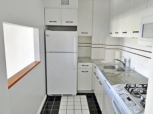 Rented by Boulevard Residentials | media 4