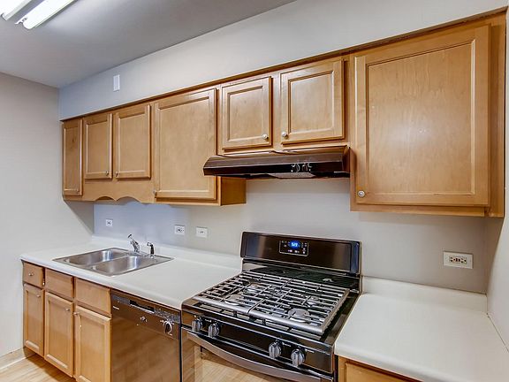 5th image of 2407 N Kennicott Dr APT 2B