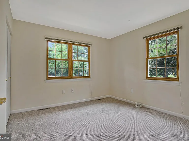 607 Ridge Dr — Photo 15