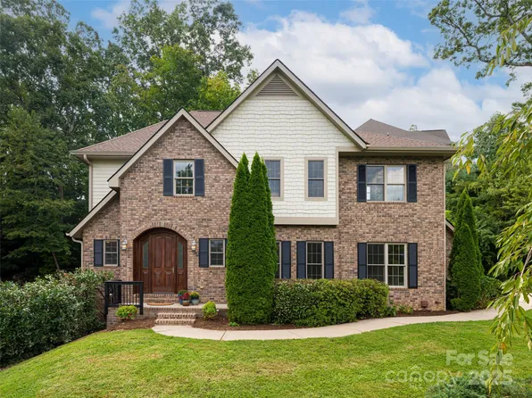 52 Ashley Woods Dr, Arden, NC 28704