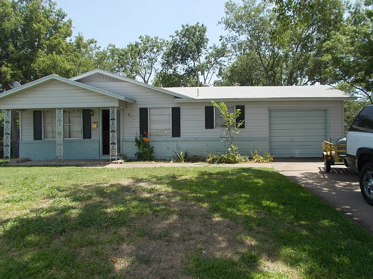 5232 Caroldean St — Photo 1