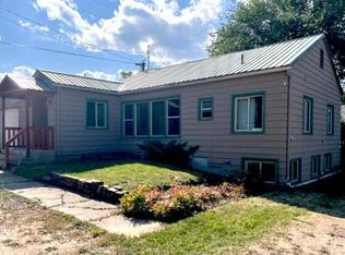 211 Wall St S, Hot Springs, MT 59845