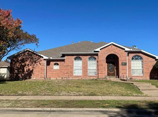 2915 Pinecrest Ct, Mesquite, TX 75181