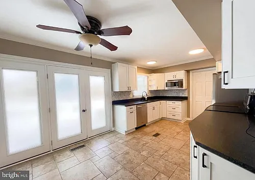 3510 Majestic Ln Photo 1