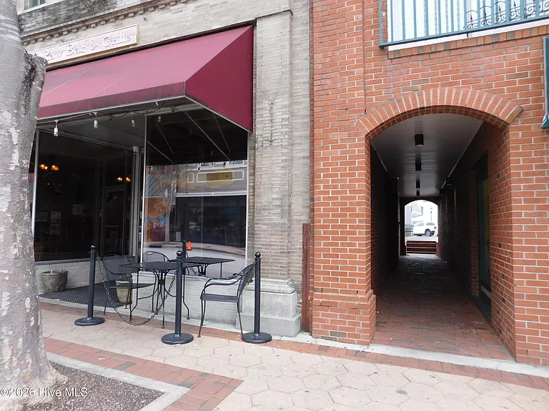 216 Middle St #B — Photo 5