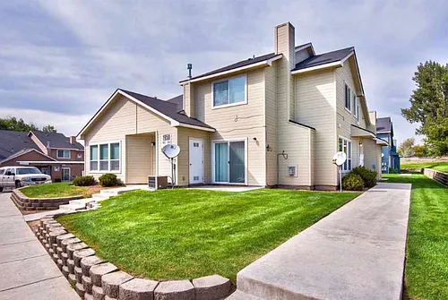 1950 Lexis Ln Photo 1