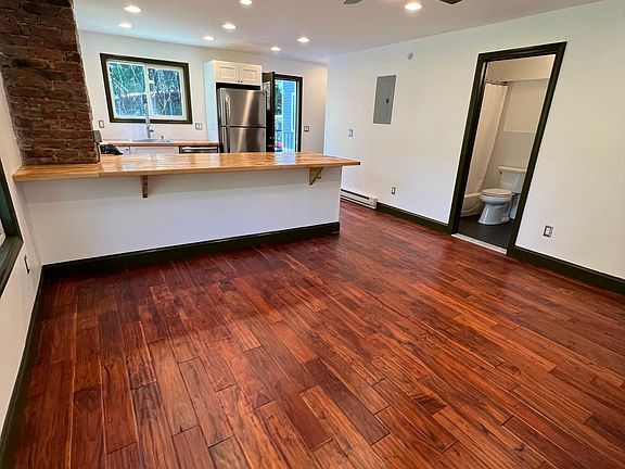 3rd image of 16 Brandreth St #2A